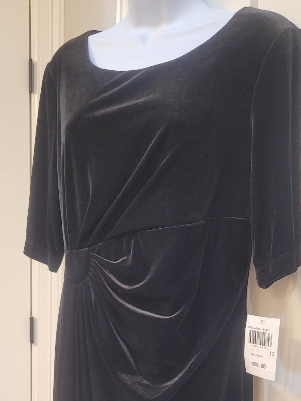 Connected Apparel Black Velvet Dress Size 12 NWT - Picture 3 of 6
